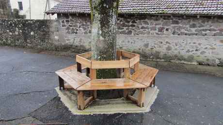 Groupe scolaire installation de bancs 2